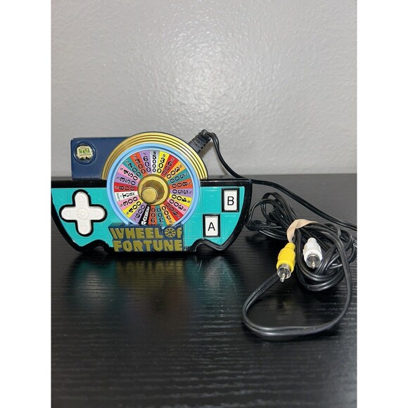 VTG 2005 Wheel Of Fortune Plug N Play TV Video Game JAKKS Pacific - Picture 1 of 4